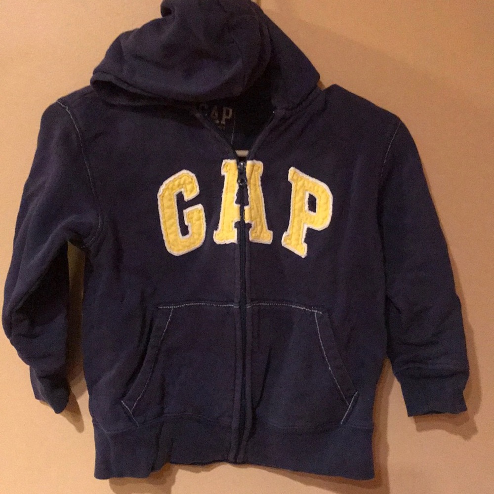 Gap sweatshirt for boys with hood and zipper